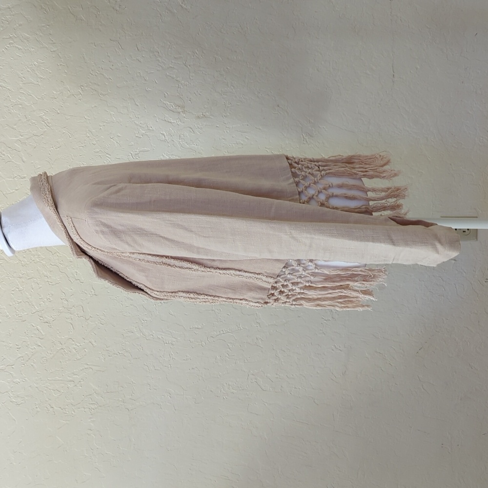 Miss Me Beige Linen Crochet Fringe Blazer Size Small - Picture 3 of 7